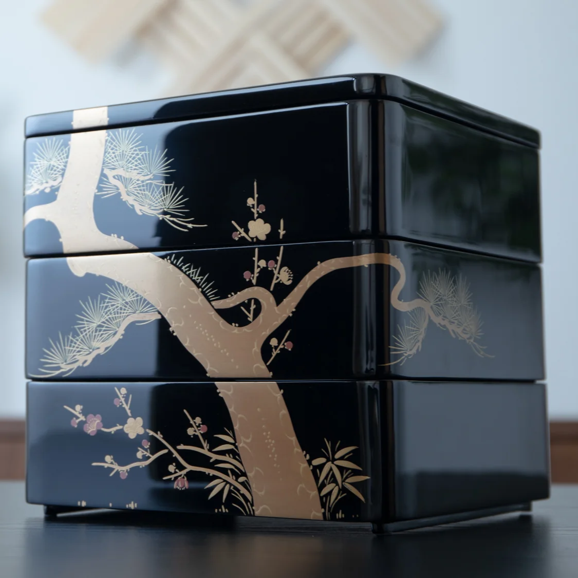 Antiques & Collectibles - Lacquerware