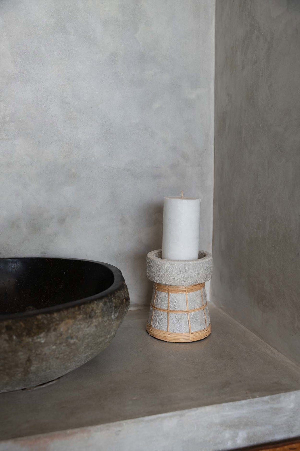 The Serene Candle Holder - Concrete Natural - L
