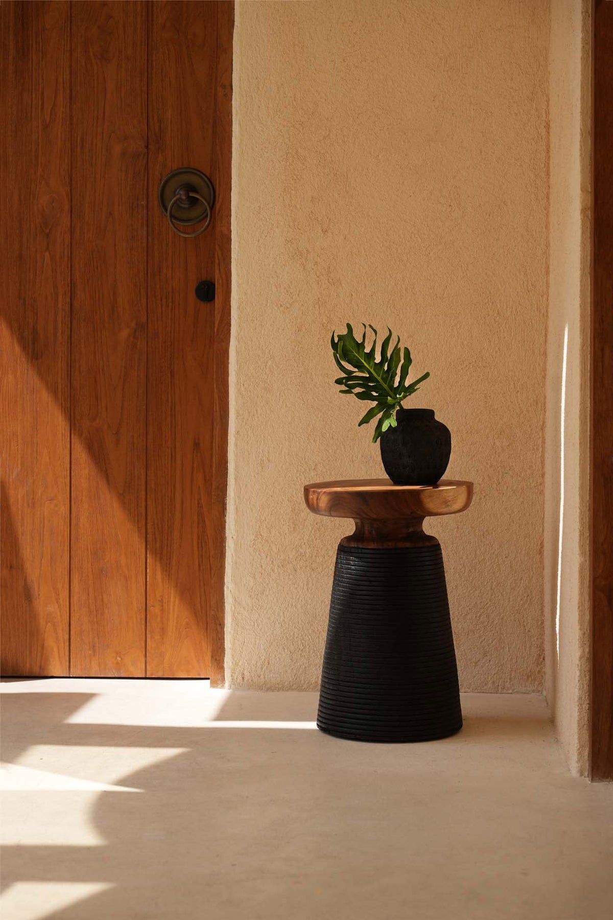 The Trendy Vase - Black - S
