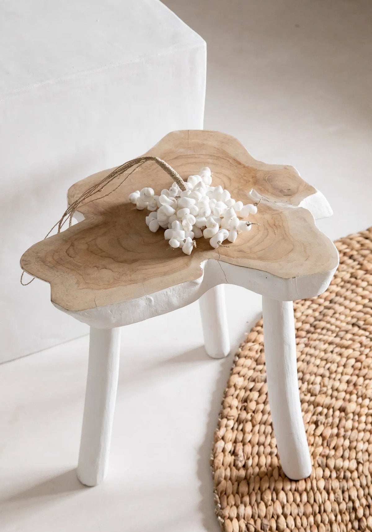 The Kai Tassel - White