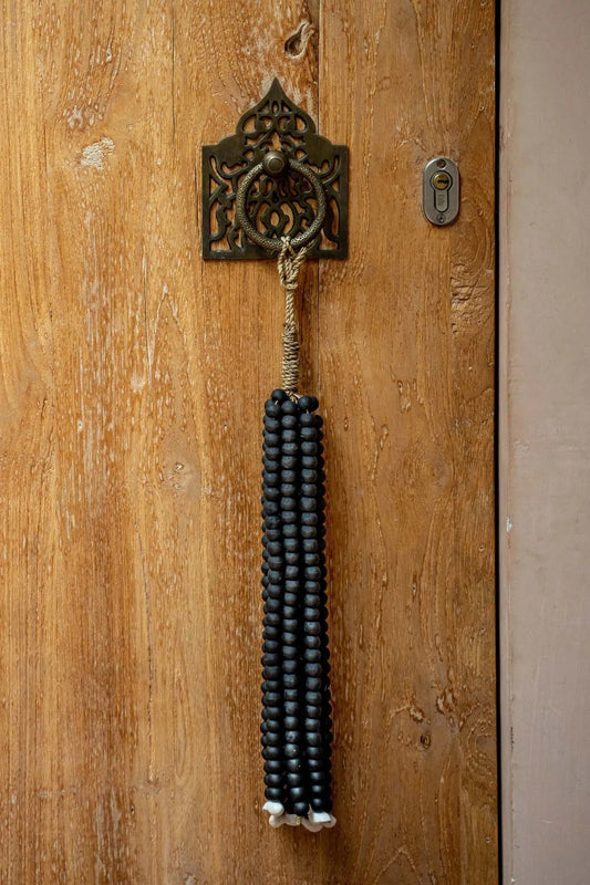 The Wooden Beads Tassel - Black