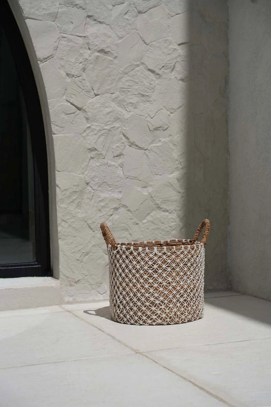 The Cross-Stitched Macramé Basket - M