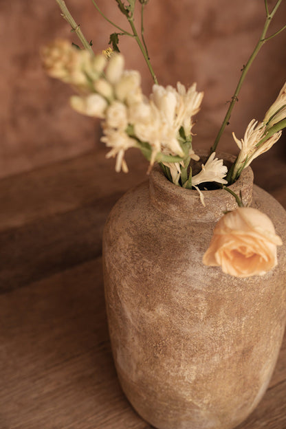 The Clay Echo Vase - Cream - M