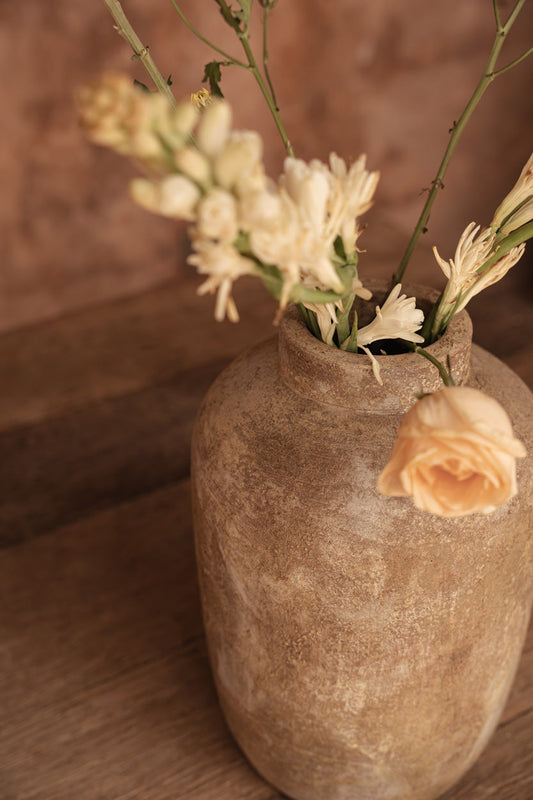 The Clay Echo Vase - Cream - M