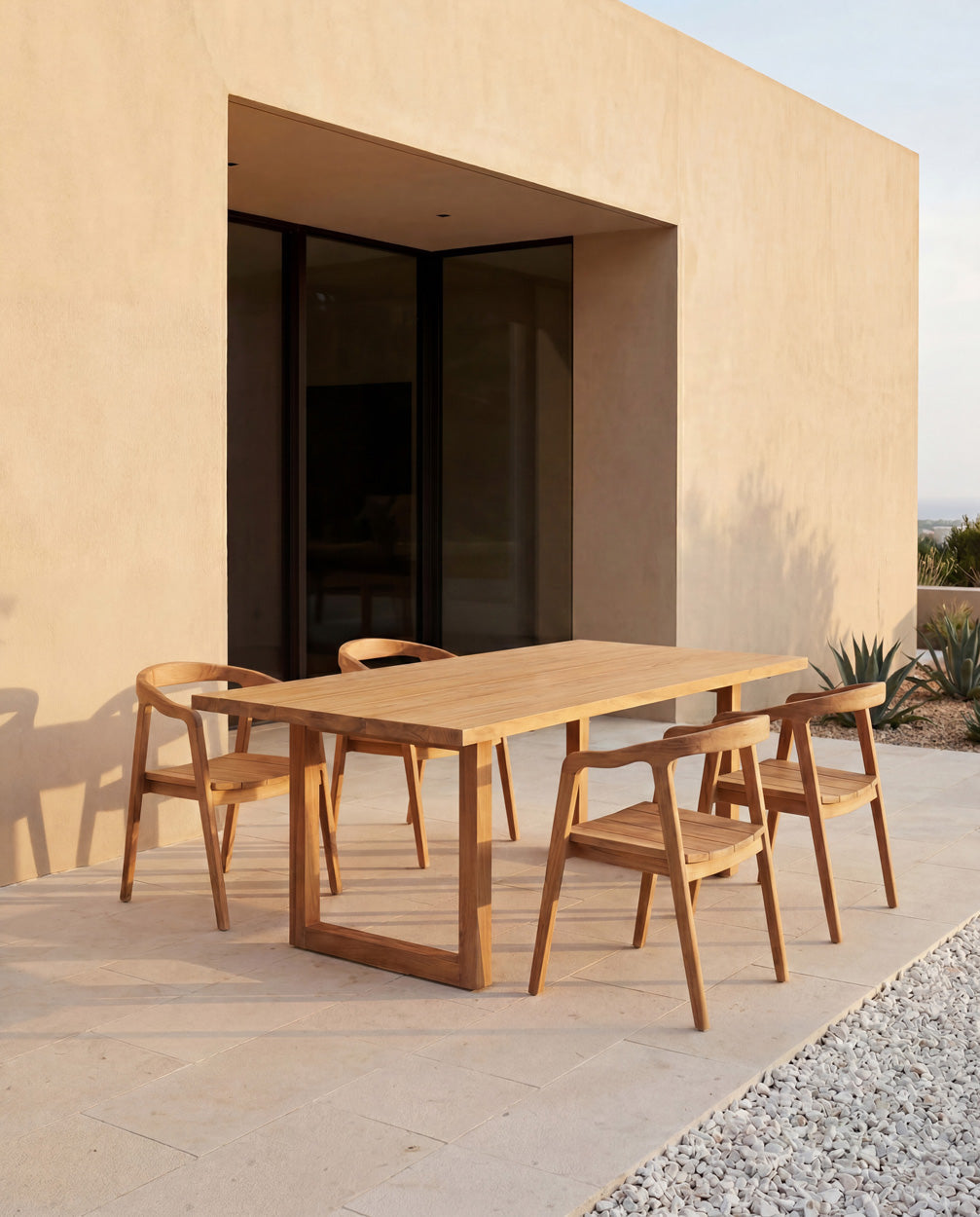 The Imola Dining Table - Outdoor