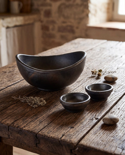 The Burned Curved Bowls - Black - Set of 3