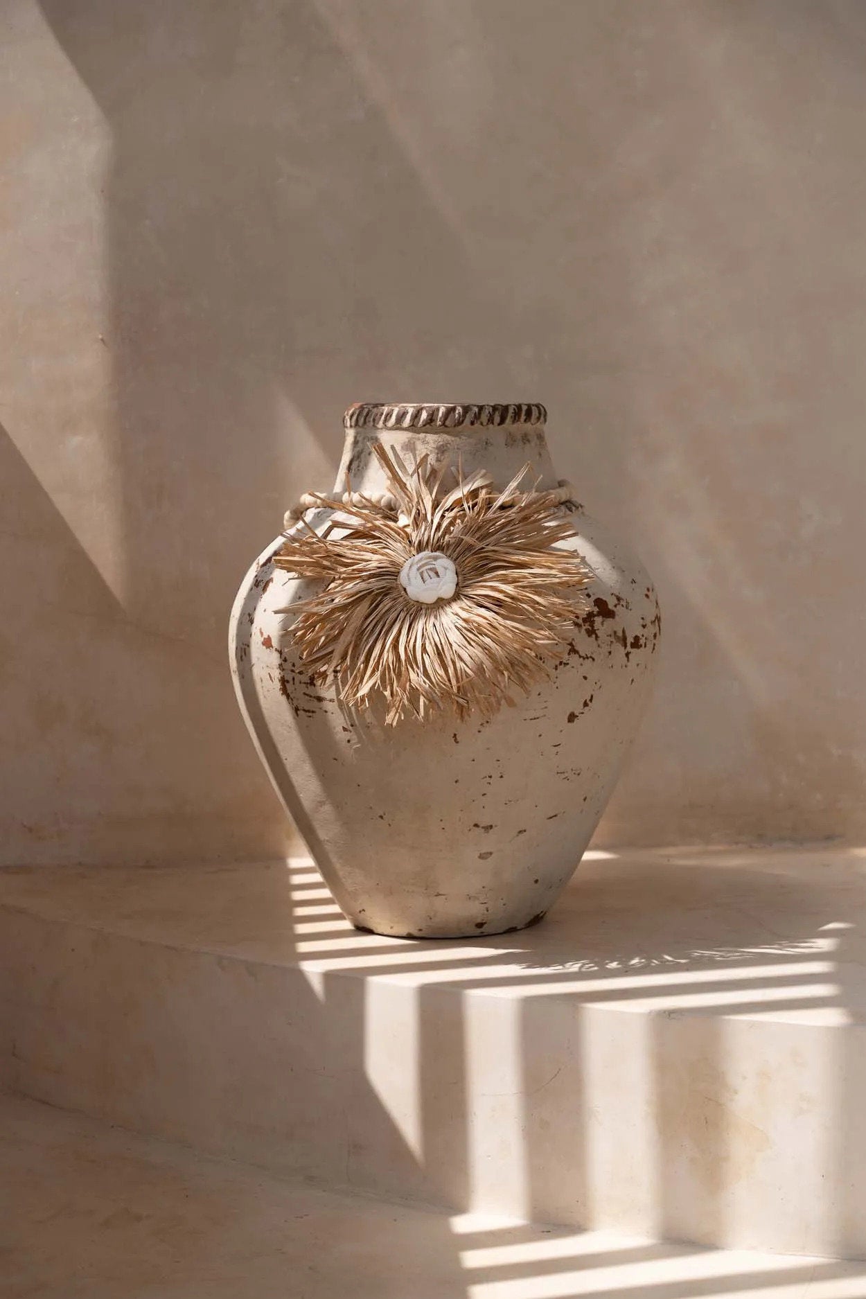 The Raffia Flower Tassel - Natural