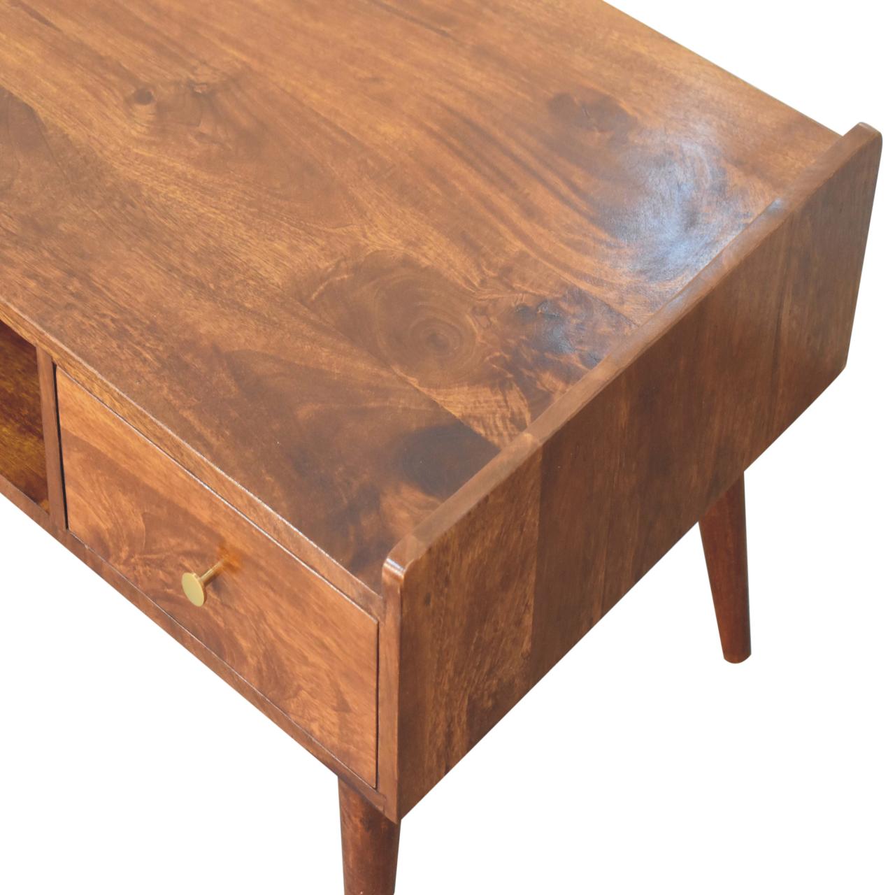 Mueble Multimedia Elevado en Castaño